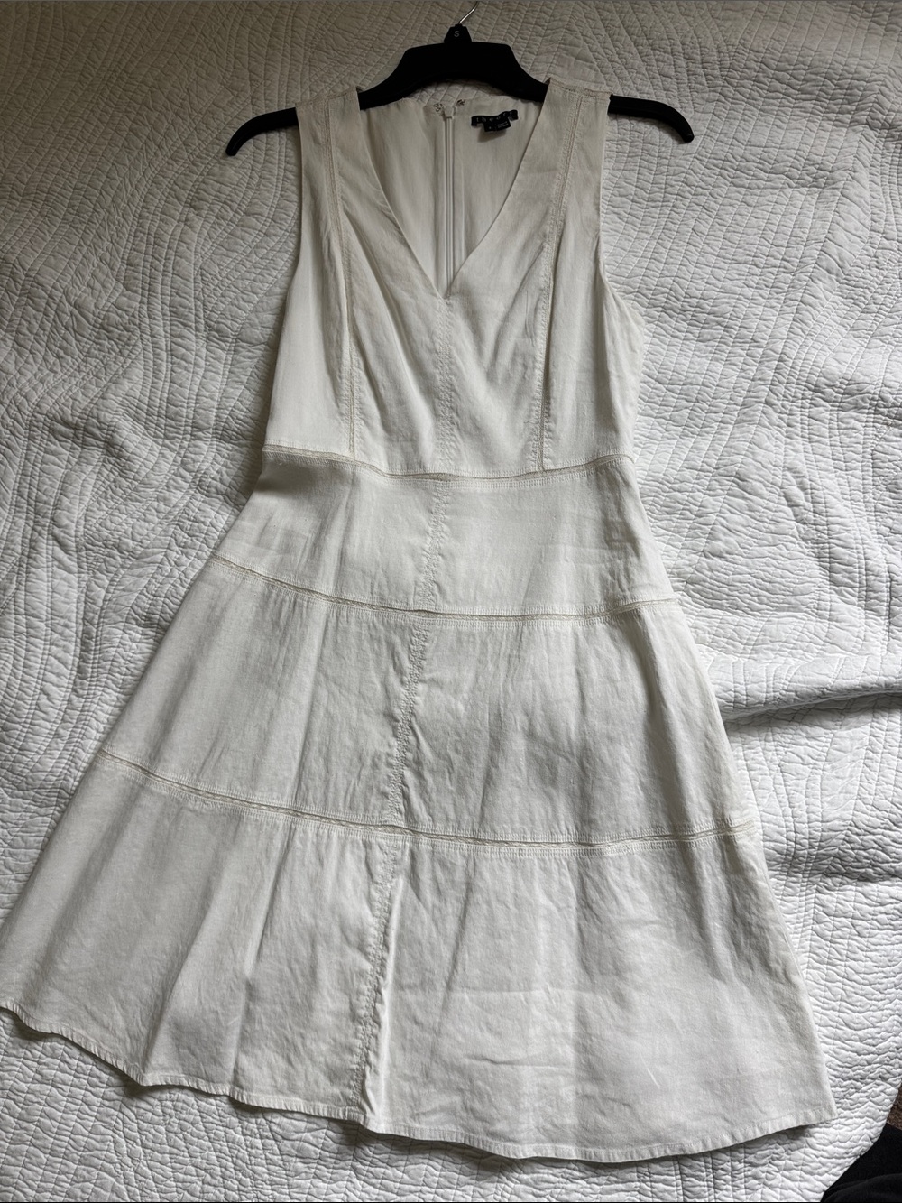 Theory White Sleeveless V-Neck Tiered A-Line Dress